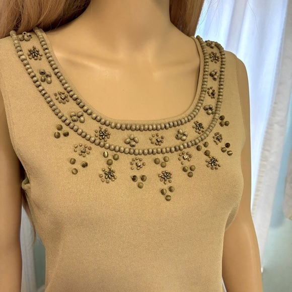 VINTAGE RARE FIND BEADED TOP IN EXCELLENT CONDITION TAN KNIT SLEEVELESS SIZE XL - Picture 1 of 5